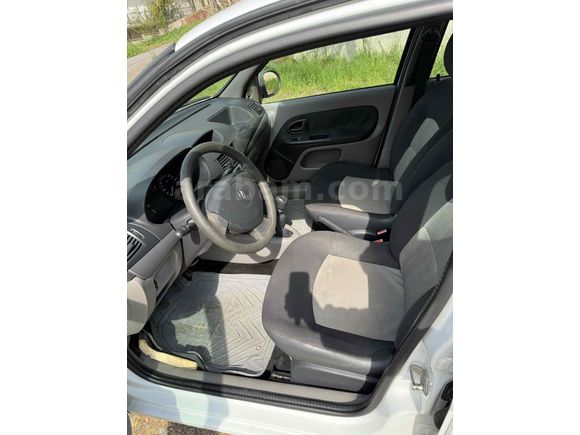Sahibinden Renault Symbol 1.4 Authentique 2011 Model  183.000 km Beyaz