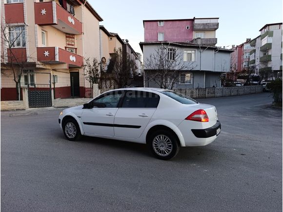 Sahibinden Renault Megane 1.6 Authentique 2004 Model