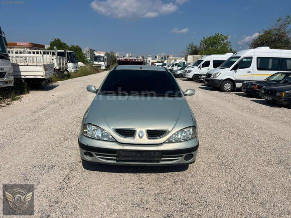 2000 model 1.6 Megane bir otomatik vites klima mayne sıfır