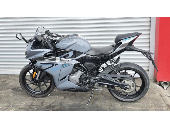 SON GÜNLER 5Bin km BAKIMI YENi 250SR