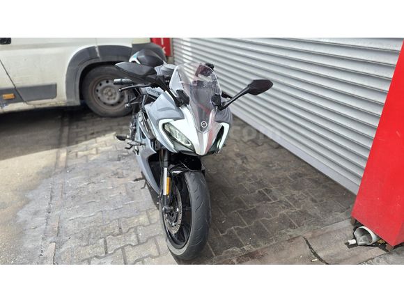 SON GÜNLER 5Bin km BAKIMI YENi 250SR