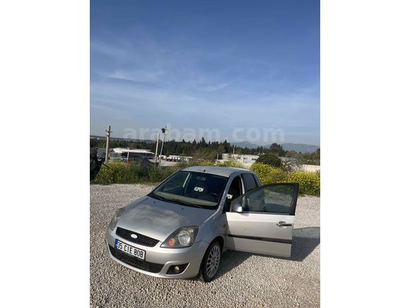 Öğretmenden Ford Fiesta 1.4 TDCi Comfort 2008 Model 