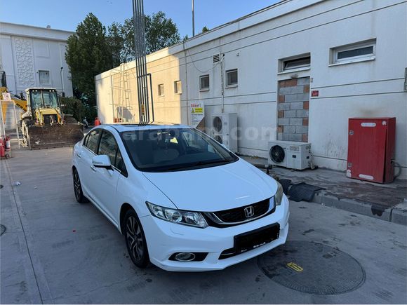 MEMURDAN SATILIK Honda Civic 1.6i VTEC Eco Elegance 2016 Model 