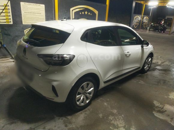 Sahibinden Renault Clio 1.0 TCe Equilibre 2023 Model