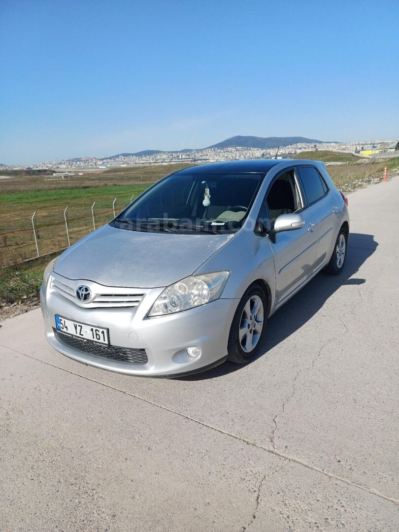 Sahibinden Toyota Auris 1.4 D-4D Comfort Extra 2012 Model 2