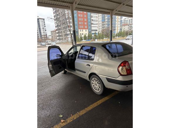Sahibinden Renault Clio 1.5 dCi Expression 2003 Model  247000km Gri (Gümüş)