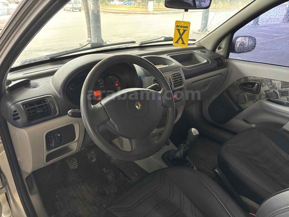Sahibinden Renault Clio 1.5 dCi Expression 2003 Model  247000km Gri (Gümüş)