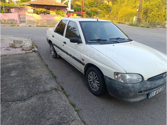 Sahibinden Ford Escort 1.6 CL 1997 Model  11.000 km Beyaz
