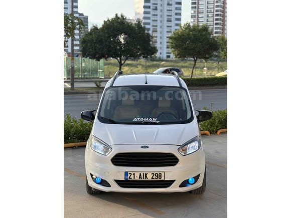 TR NİN EN UYGUNU ACİL SATILIK  Ford Tourneo Courier titanyum.
