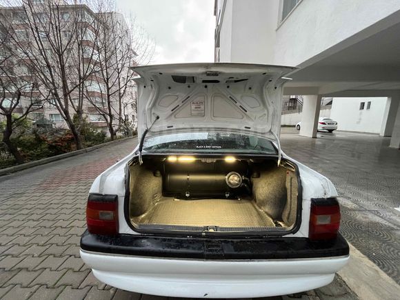 Sahibinden Opel Vectra 2.0 GL 1992 Model 