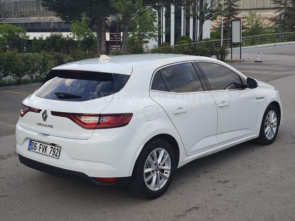 Sahibinden Renault Megane 1.6 Joy 2017 Model