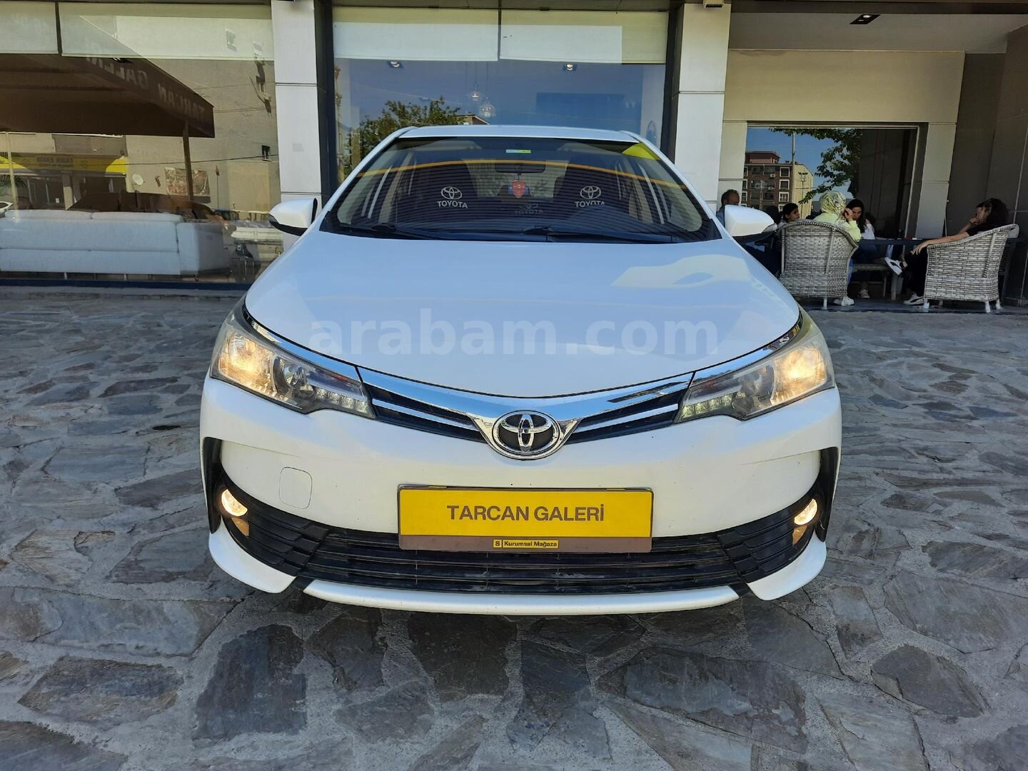 Galeriden Toyota Corolla 1.6 Life 2018 Model İzmir 54.000 km Beyaz 1