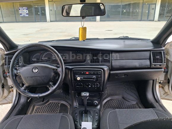SAHİBİNDEN / OTOMATİK / DEĞİŞENSİZ / 2 PARÇA BOYALI