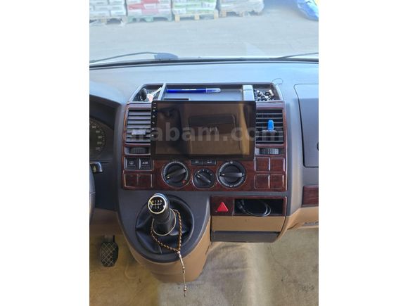 Sahibinden Volkswagen MultiVan 1.9 TDI 2004 Model  250.000 km Beyaz