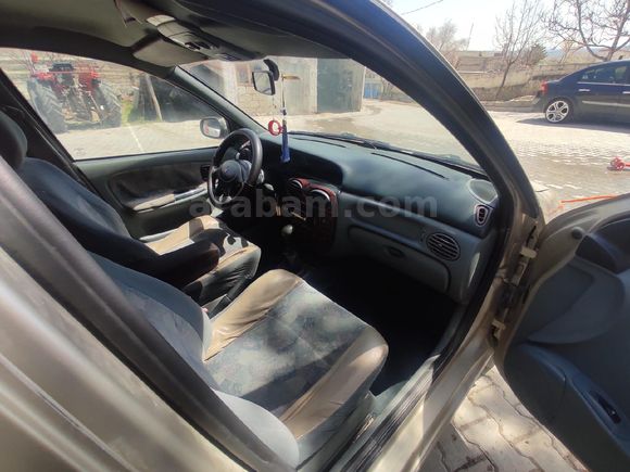 Sahibinden Renault Megane 2.0 RXT 1999 Model