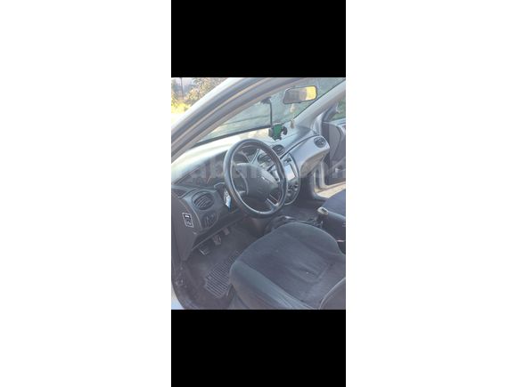 Sahibinden Ford Focus 1.6 Ambiente 2000 Model
