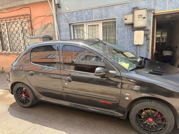 Sahibinden Peugeot 206 1.4 HDi X-line 2004 Model  342.000 km Siyah
