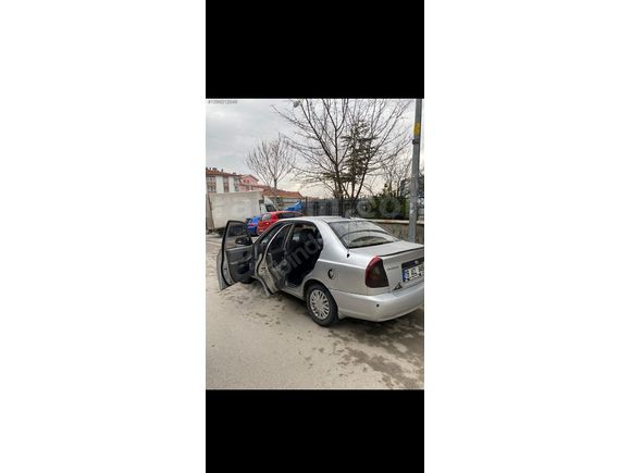 Sahibinden Hyundai Accent 1.3 LS 2001 Model 