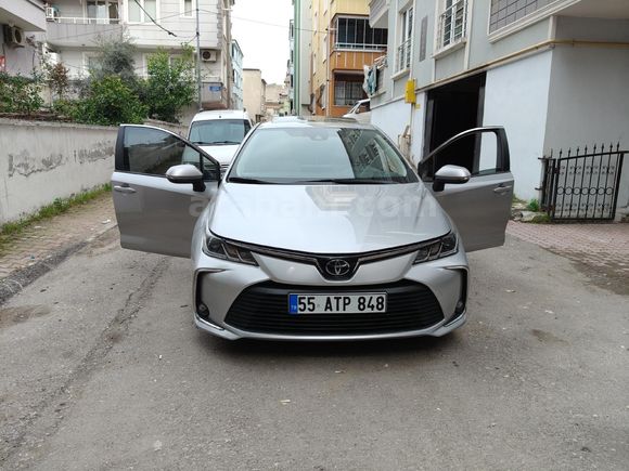 Sahibinden Toyota Corolla 1.5 Flame X-Pack 2022 Model