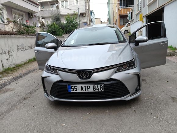 Sahibinden Toyota Corolla 1.5 Flame X-Pack 2022 Model