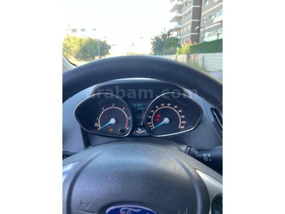 Sahibinden Ford Tourneo Courier 1.5 TDCi Titanium Plus 2018 Model