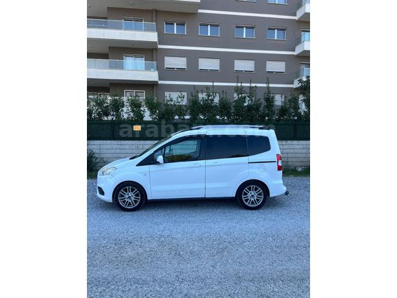 Sahibinden Ford Tourneo Courier 1.5 TDCi Titanium Plus 2018 Model