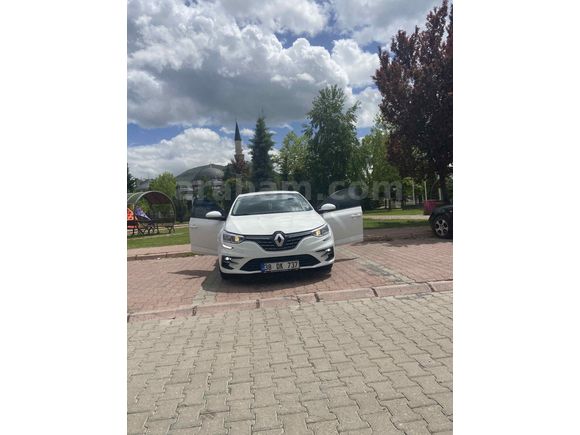 Sahibinden Renault Megane 1.3 TCe Joy 2022 Model 