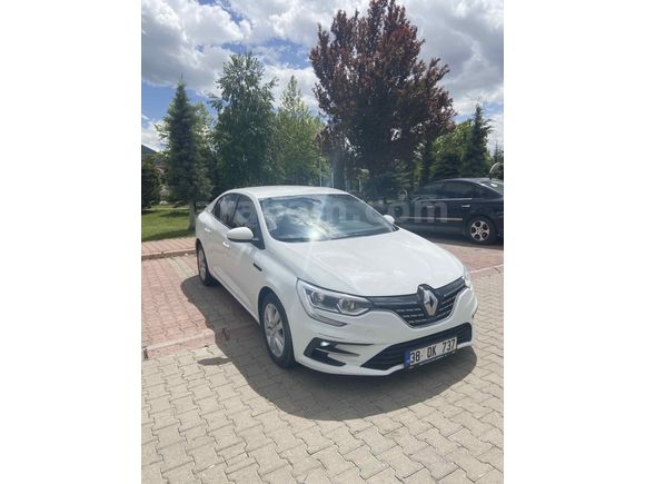 Sahibinden Renault Megane 1.3 TCe Joy 2022 Model 