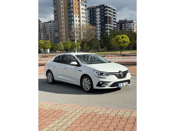 Sahibinden Renault Megane 1.3 TCe Joy 2022 Model 