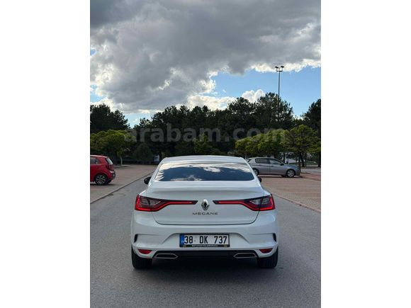 Sahibinden Renault Megane 1.3 TCe Joy 2022 Model 