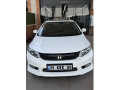 Sahibinden Honda Civic 1.6i VTEC Black Edition 2015 Model İzmir 67.000 km Beyaz