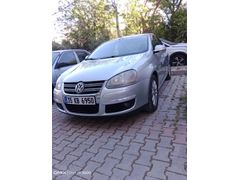 Sahibinden Volkswagen Jetta 1.6 TDi Comfortline 2011 Model kullanma kitapçığı mevcuttur ilana düz vites olarak geçmiş fakat otomatik vites tır.