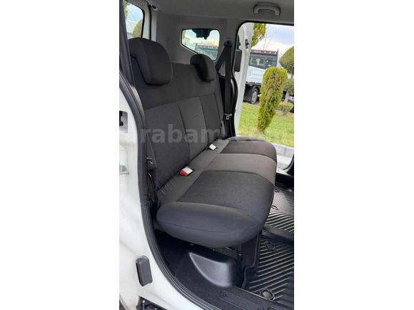 ÖMÜR AUTO OTOMOBİL RUHSATLI 61 BİN KM