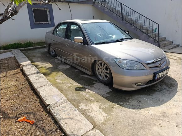 Sahibinden Honda Civic 1.6i VTEC ES 2004 Model