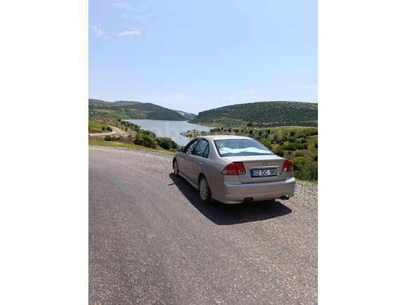 Sahibinden Honda Civic 1.6i VTEC ES 2004 Model