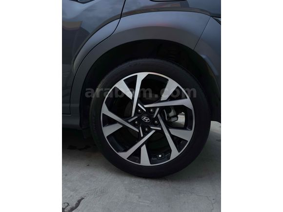 HYUNDAİ KONA 1.6 CRDİ DİZEL HİBRİT 48V 23.000 KM EMSALSİZ