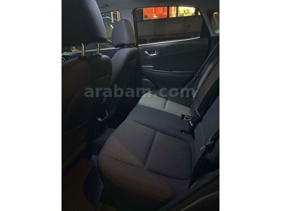 HYUNDAİ KONA 1.6 CRDİ DİZEL HİBRİT 48V 23.000 KM EMSALSİZ