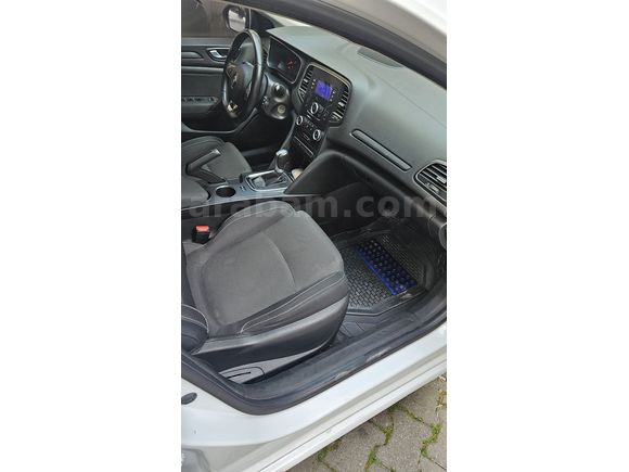 Sahibinden Renault Megane 1.3 TCe Joy 2021 Model 