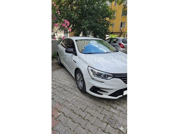Sahibinden Renault Megane 1.3 TCe Joy 2021 Model 