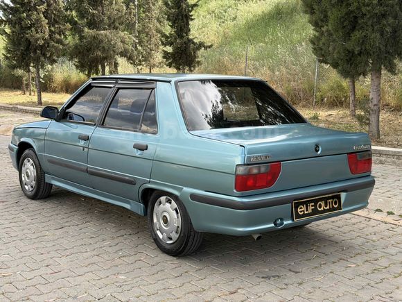  Renault  1.4 Broadway 1997 Model 