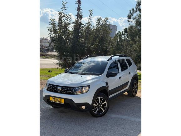 EMMİOĞLU OTOMOTİV’DEN 4X4 BOYASIZ DÜŞÜK KM DACIA DUSTER