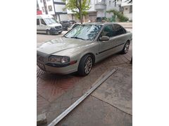 Sahibinden Volvo S80 2.0 T5 2000 bütün bakımları yapılıdir emsallerinden çok temiz
