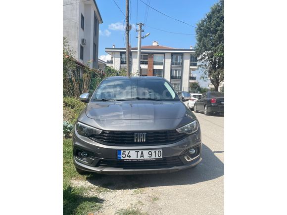 Sahibinden Fiat Egea 1.4 Fire Easy 2022 Model  75.000 km Füme