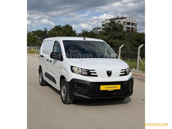 2025 MODEL 0 KM PARTNER ÇİFT SÜRGÜLÜ JELATİNLERİ ÜZERİNDE