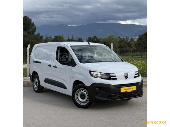 2025 MODEL 0 KM PARTNER ÇİFT SÜRGÜLÜ JELATİNLERİ ÜZERİNDE