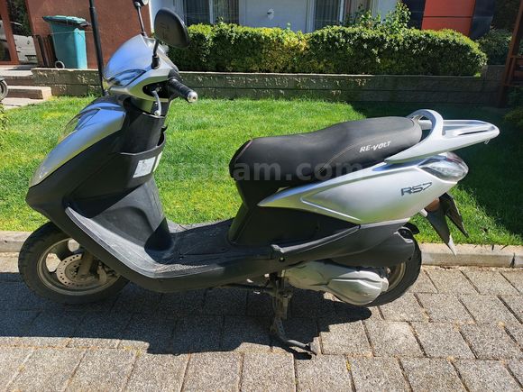 Temiz 124.9 cc lik Revolt RS7