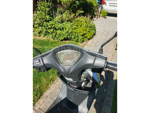 Temiz 124.9 cc lik Revolt RS7