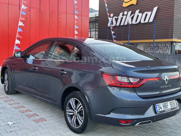 Sahibinden Renault Megane 1.5 Blue DCI Touch 2023 Model 