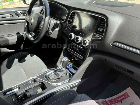 Sahibinden Renault Megane 1.5 Blue DCI Touch 2023 Model 