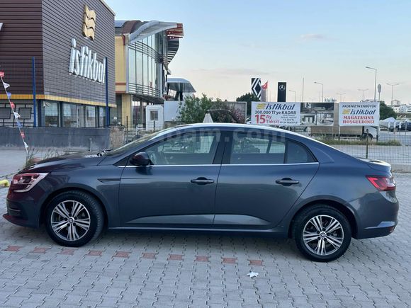 Sahibinden Renault Megane 1.5 Blue DCI Touch 2023 Model 